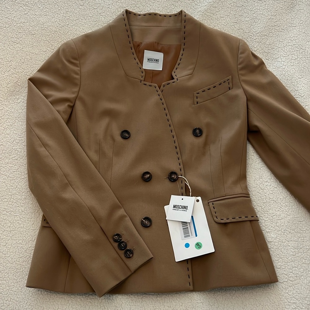 NWT MOSCHINO Vintage Wool Camel Double Breasted Blazer. Italian Size 46 (L).